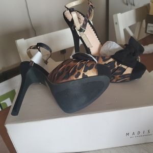 BNIB Platform heels